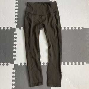 Lululemon high-rise tight 25” (green)